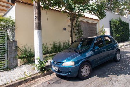 Casa à venda com 220m², 3 quartos e 2 vagasFachada