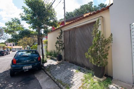Casa à venda com 220m², 3 quartos e 2 vagasFachada