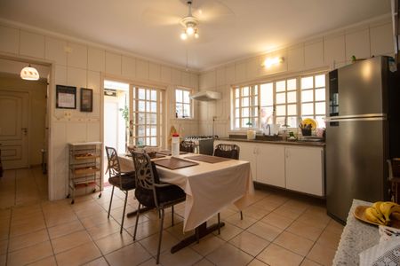 Casa à venda com 220m², 3 quartos e 2 vagasCozinha