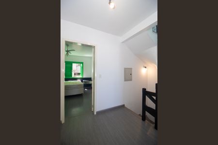 Casa à venda com 120m², 4 quartos e 2 vagasCorredor