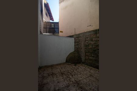 Casa à venda com 120m², 4 quartos e 2 vagasQuintal