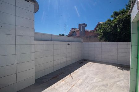 Casa à venda com 120m², 4 quartos e 2 vagasTerraço