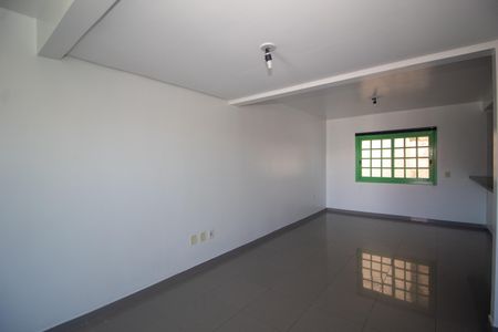 Casa à venda com 120m², 4 quartos e 2 vagasSala/Cozinha