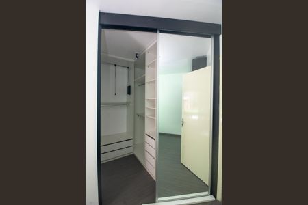 Casa à venda com 120m², 4 quartos e 2 vagasSuite