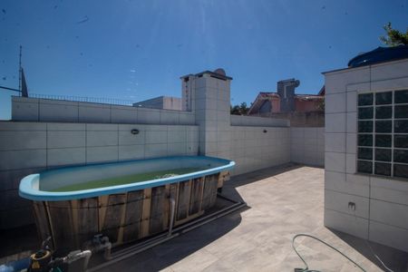 Casa à venda com 120m², 4 quartos e 2 vagasÁrea comum - Piscina