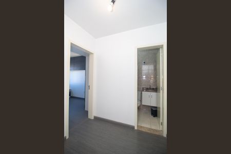 Casa à venda com 120m², 4 quartos e 2 vagasCorredor