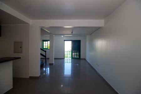 Casa à venda com 120m², 4 quartos e 2 vagasSala/Cozinha