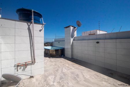 Casa à venda com 120m², 4 quartos e 2 vagasTerraço