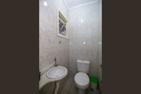 Casa à venda com 120m², 4 quartos e 2 vagasBanheiro