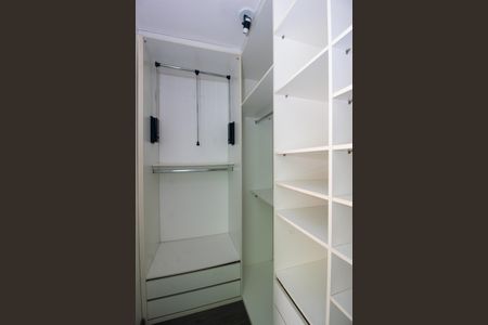 Casa à venda com 120m², 4 quartos e 2 vagasSuite