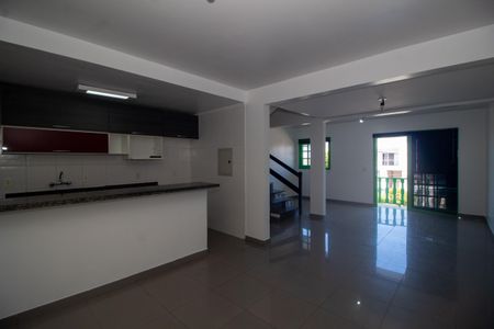 Casa à venda com 120m², 4 quartos e 2 vagasSala/Cozinha
