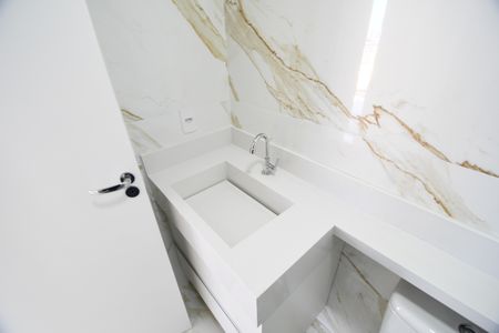 Apartamento à venda com 65m², 2 quartos e 2 vagasBanheiro 2