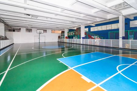 Apartamento à venda com 271m², 4 quartos e 4 vagas Apartamento à venda com 271m², 4 quartos e 4 vagasÁrea Comum - Quadra de Basquete