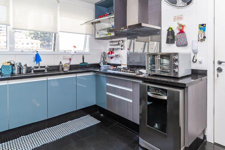 Apartamento à venda com 271m², 4 quartos e 4 vagas Apartamento à venda com 271m², 4 quartos e 4 vagasCozinha