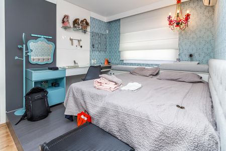 Apartamento à venda com 271m², 4 quartos e 4 vagas Apartamento à venda com 271m², 4 quartos e 4 vagasSuíte 3