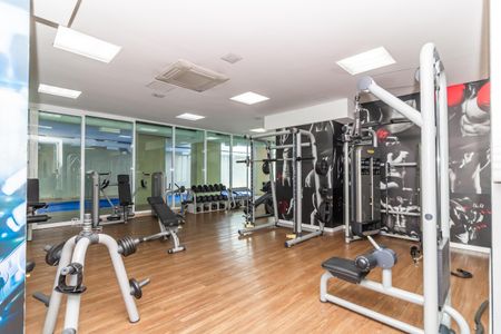 Apartamento à venda com 271m², 4 quartos e 4 vagas Apartamento à venda com 271m², 4 quartos e 4 vagasÁrea comum - Academia