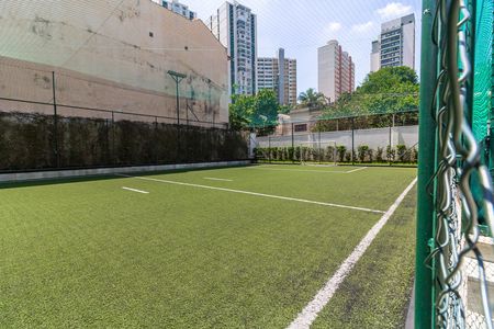 Apartamento à venda com 271m², 4 quartos e 4 vagas Apartamento à venda com 271m², 4 quartos e 4 vagasÁrea Comum - Quadra de Futebol