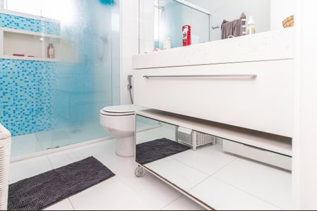 Apartamento à venda com 271m², 4 quartos e 4 vagas Apartamento à venda com 271m², 4 quartos e 4 vagasBanheiro da Suíte 3