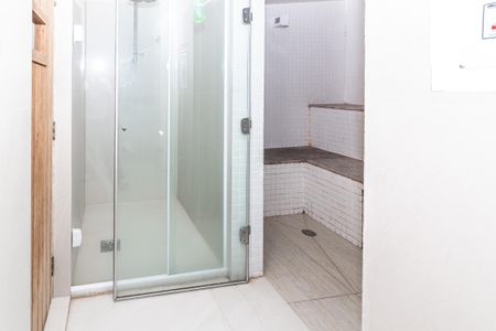 Apartamento à venda com 271m², 4 quartos e 4 vagas Apartamento à venda com 271m², 4 quartos e 4 vagasÁrea Comum - Sauna