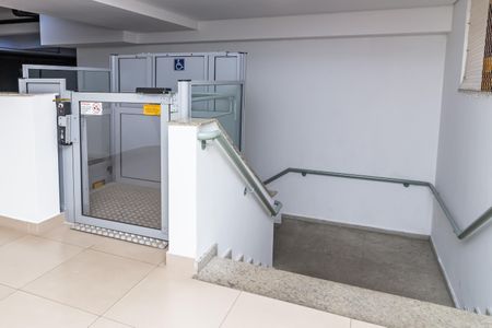 Apartamento à venda com 271m², 4 quartos e 4 vagas Apartamento à venda com 271m², 4 quartos e 4 vagasÁrea Comum - Área de Acessibilidade