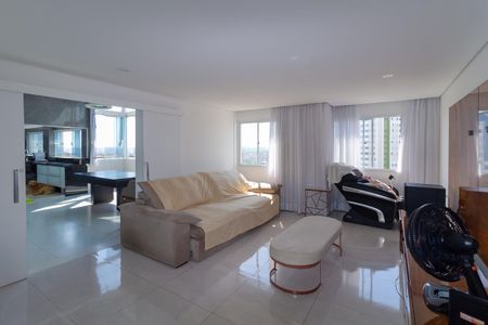 Apartamento à venda com 238m², 4 quartos e 4 vagasSala