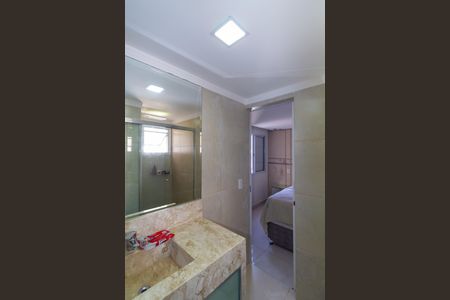 Apartamento à venda com 238m², 4 quartos e 4 vagasBanheiro 1 da Suíte 2