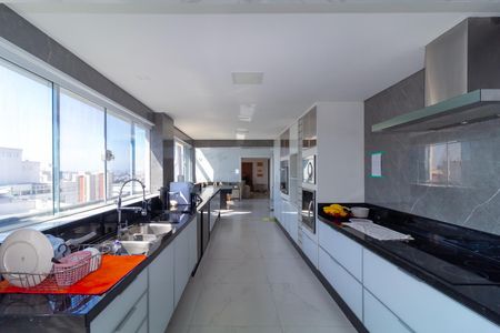 Apartamento à venda com 238m², 4 quartos e 4 vagasCozinha