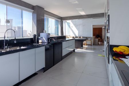 Apartamento à venda com 238m², 4 quartos e 4 vagasCozinha
