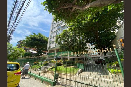 Apartamento à venda com 54m², 2 quartos e 1 vaga Apartamento à venda com 54m², 2 quartos e 1 vagaFachada