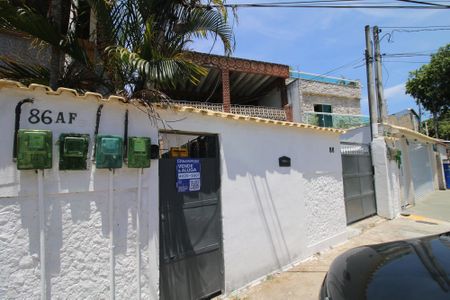 Casa à venda com 65m², 3 quartos e sem vagaFachada - Placa