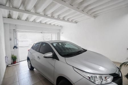 Casa à venda com 280m², 4 quartos e 2 vagas Casa à venda com 280m², 4 quartos e 2 vagasGaragem