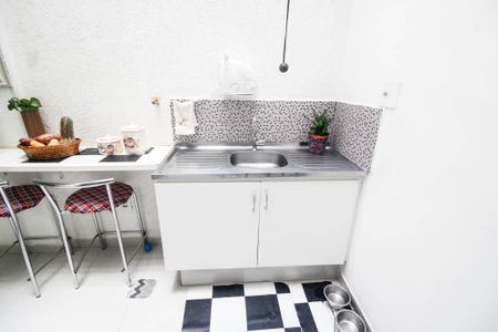 Casa à venda com 280m², 4 quartos e 2 vagas Casa à venda com 280m², 4 quartos e 2 vagasCozinha