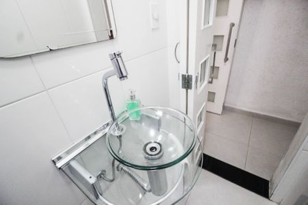 Casa à venda com 280m², 4 quartos e 2 vagas Casa à venda com 280m², 4 quartos e 2 vagasLavabo