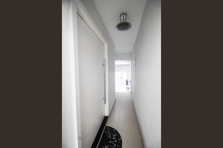 Casa à venda com 280m², 4 quartos e 2 vagas Casa à venda com 280m², 4 quartos e 2 vagasCorredor