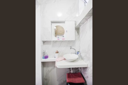 Casa à venda com 280m², 4 quartos e 2 vagas Casa à venda com 280m², 4 quartos e 2 vagasBanheiro de serviço