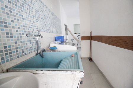 Casa à venda com 280m², 4 quartos e 2 vagas Casa à venda com 280m², 4 quartos e 2 vagasÁrea de serviço