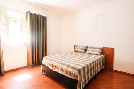 Casa à venda com 280m², 4 quartos e 2 vagas Casa à venda com 280m², 4 quartos e 2 vagasSuíte 2