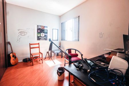 Casa à venda com 280m², 4 quartos e 2 vagas Casa à venda com 280m², 4 quartos e 2 vagasQuarto 3