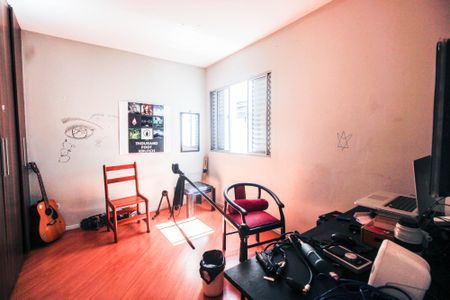 Casa à venda com 280m², 4 quartos e 2 vagas Casa à venda com 280m², 4 quartos e 2 vagasQuarto 3