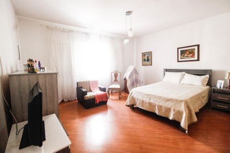 Casa à venda com 280m², 4 quartos e 2 vagas Casa à venda com 280m², 4 quartos e 2 vagasSuíte 1