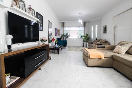 Casa à venda com 280m², 4 quartos e 2 vagas Casa à venda com 280m², 4 quartos e 2 vagasSala