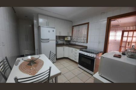 Casa à venda com 200m², 1 quarto e 2 vagas