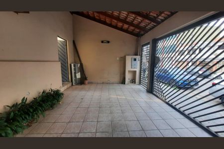 Casa à venda com 200m², 1 quarto e 2 vagas
