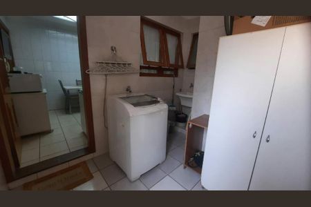 Casa à venda com 200m², 1 quarto e 2 vagas