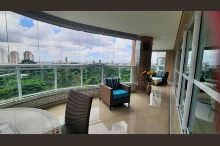 Apartamento à venda com 222m², 4 quartos e 5 vagas