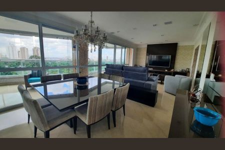 Apartamento à venda com 222m², 4 quartos e 5 vagas