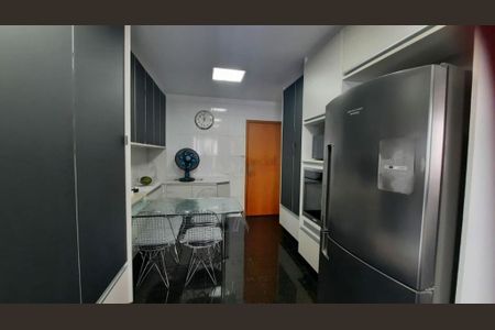 Apartamento à venda com 222m², 4 quartos e 5 vagas