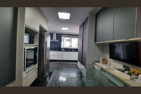 Apartamento à venda com 222m², 4 quartos e 5 vagas