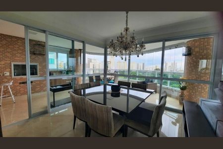 Apartamento à venda com 222m², 4 quartos e 5 vagas