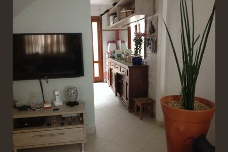 Casa à venda com 145m², 2 quartos e 1 vaga